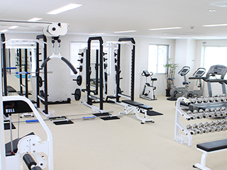 �ȥ졼�˥󥰥롼��